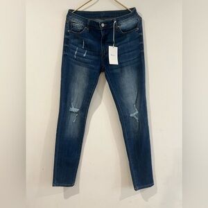 Kancan Skinny Jeans NWT. SIZE 11